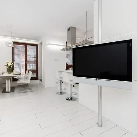 Apartment Modern Minimalism Near Old Market By Renters *